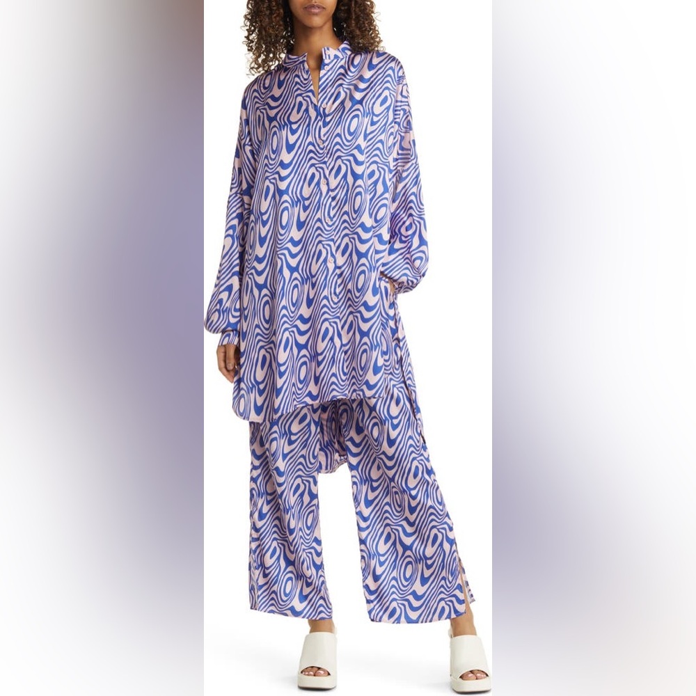 DRESSED IN LALA Set Oversize Button-Up Satin Shirt & High Waist Crop Pants Small